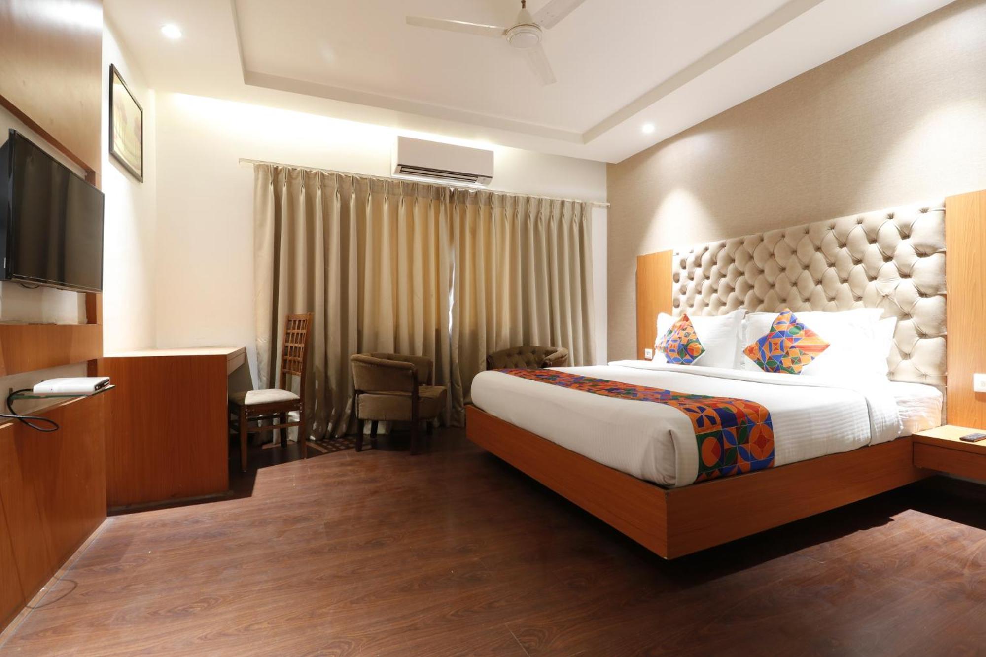 Hotel Yatri Nagpur Exteriör bild