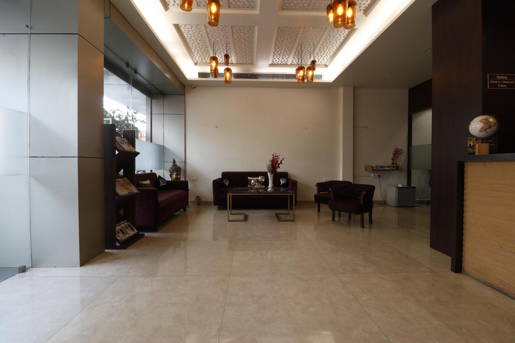 Hotel Yatri Nagpur Exteriör bild