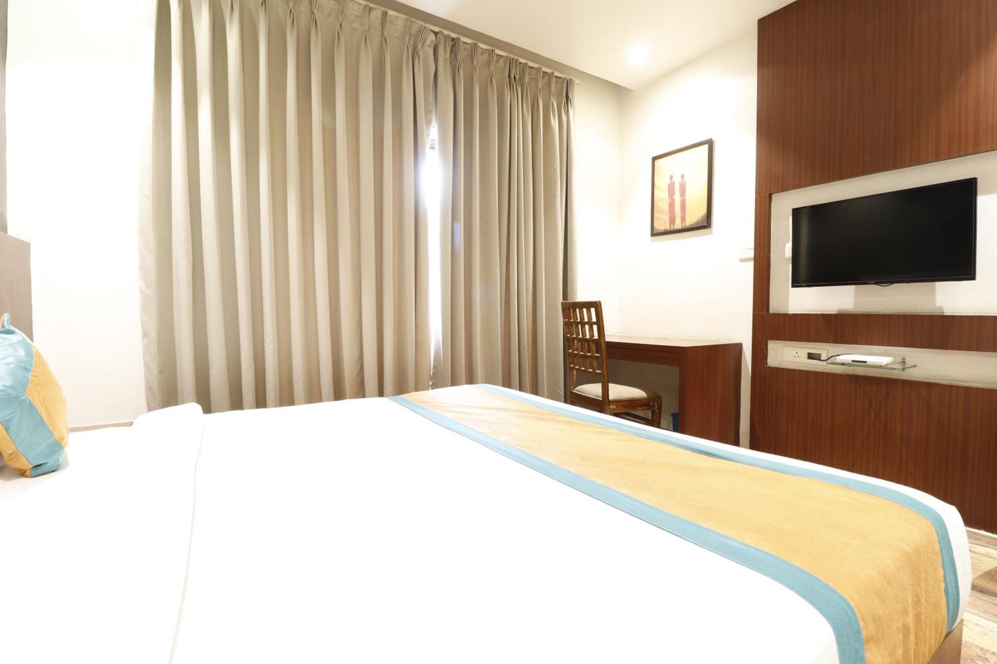 Hotel Yatri Nagpur Exteriör bild