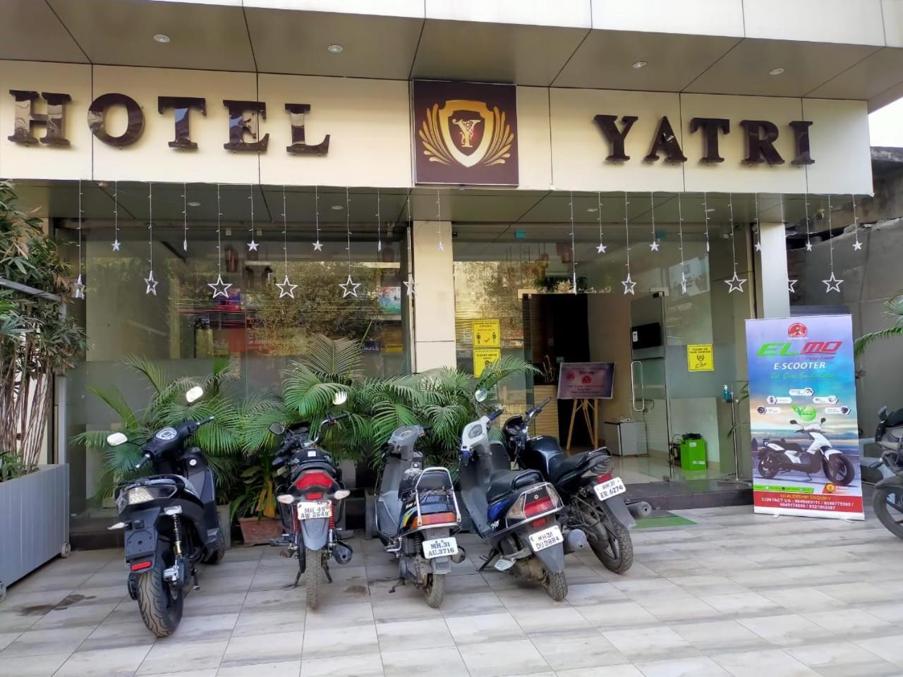 Hotel Yatri Nagpur Exteriör bild